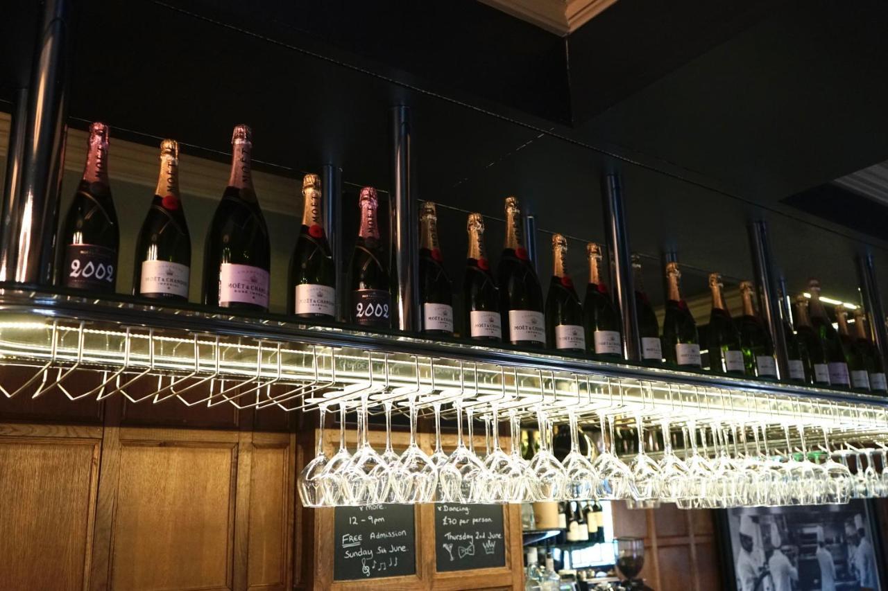Ye Olde Bell & 4*